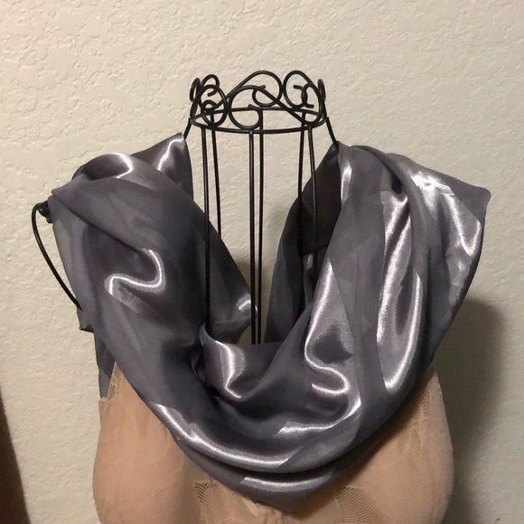 SCARF - Picture 2 of 5